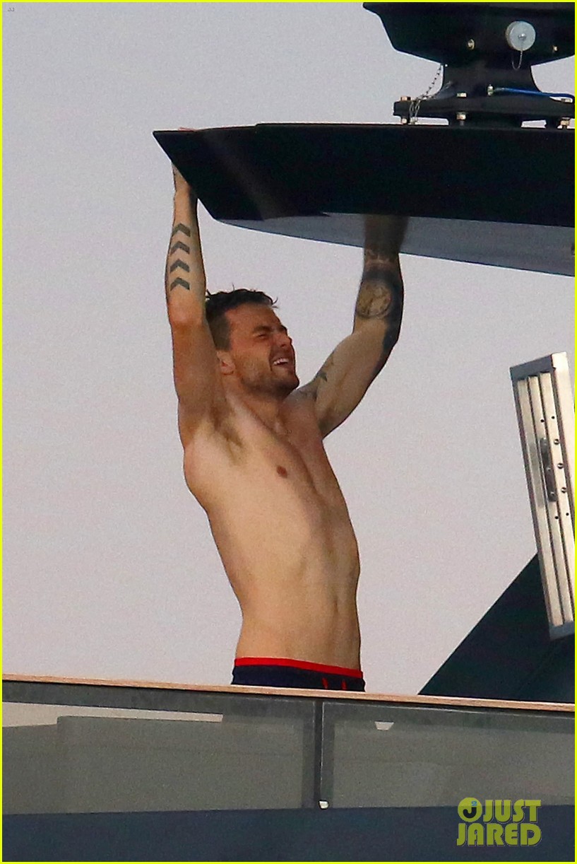 liam payne dances works out while shirtless on a yacht 103