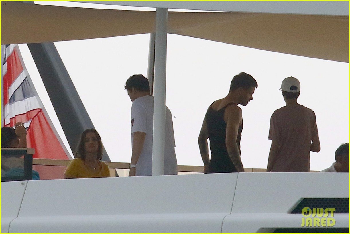 liam payne dances works out while shirtless on a yacht 42