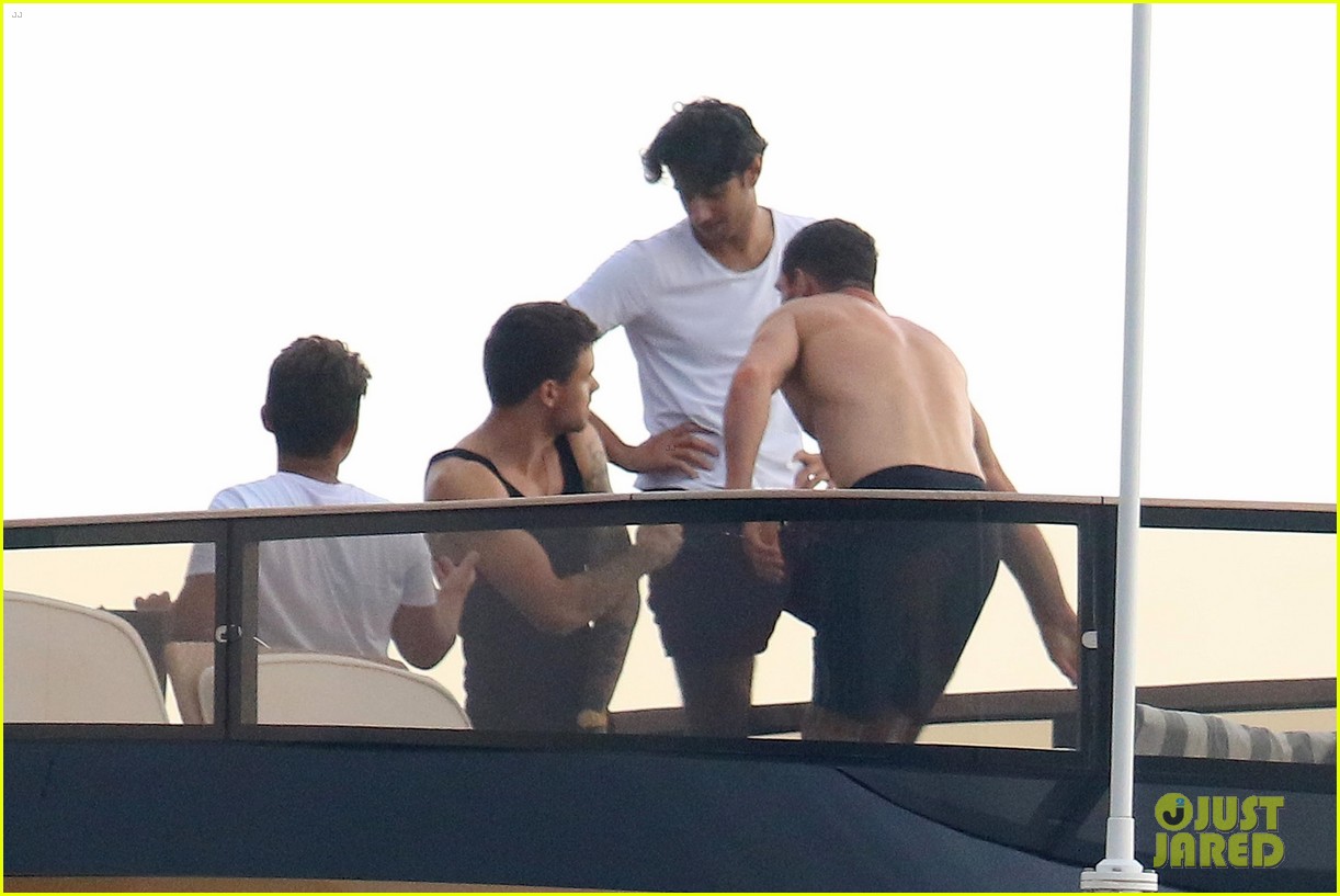 liam payne dances works out while shirtless on a yacht 47