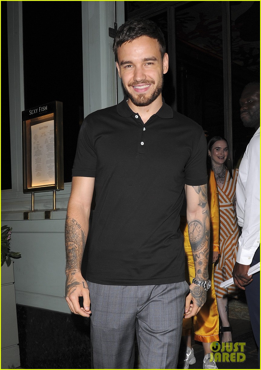 liam payne is all smiles during night out with friends in london 03