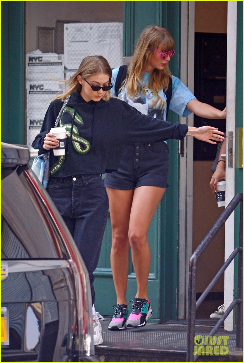 taylor swift and gigi hadid wear animal prints while out in nyc 09