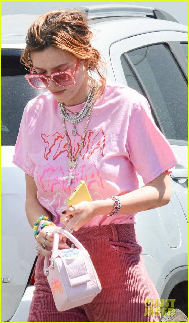 bella thorne is pretty in pink while running errands in la 10