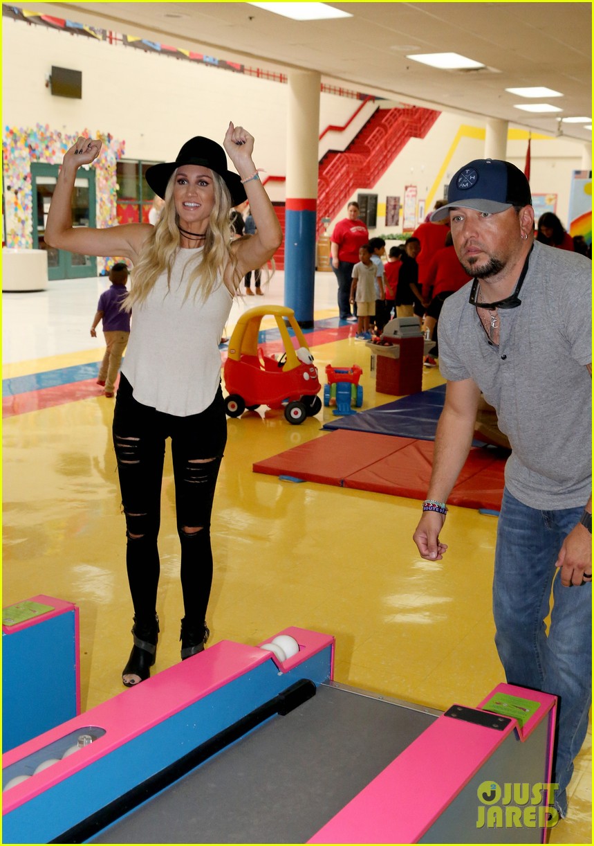 jason aldean and brittany host vera bradley x blessings in a backpack event 05