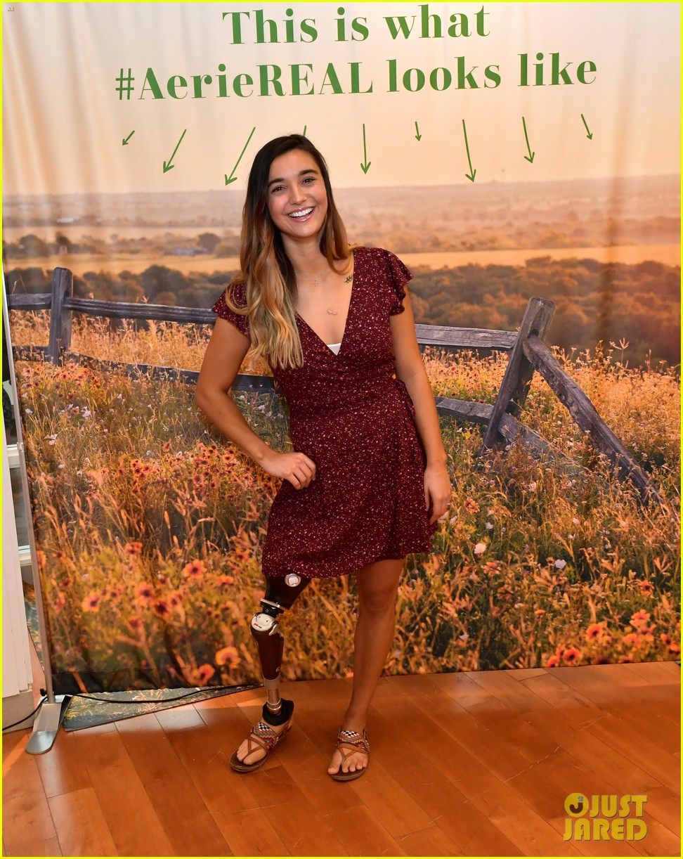 aly raisman joins paralympian aerie real talk event 02