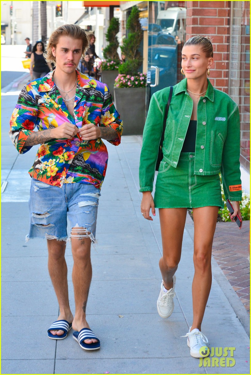 justin bieber hailey baldwin make one colorful couple in beverly hills 12