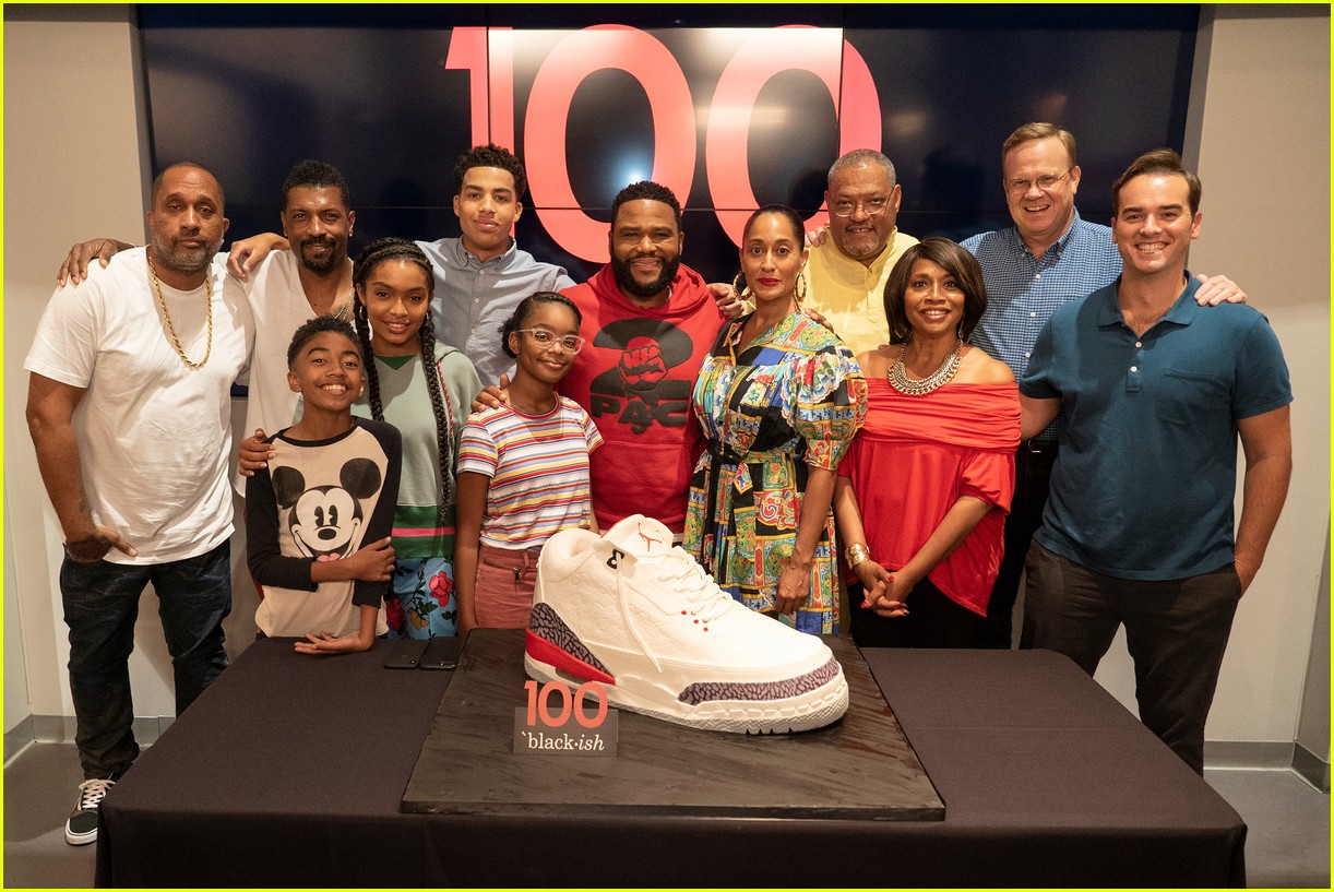 anthony anderson and tracee ellis ross join black ish cast at 100th episode celebration 04