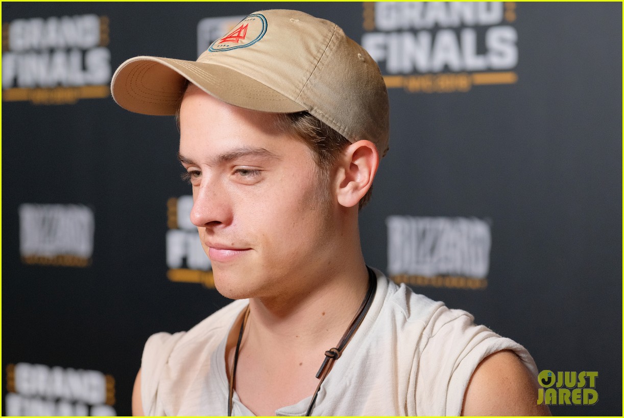 dylan sprouse shows off short new haircut with barbara palvin 10