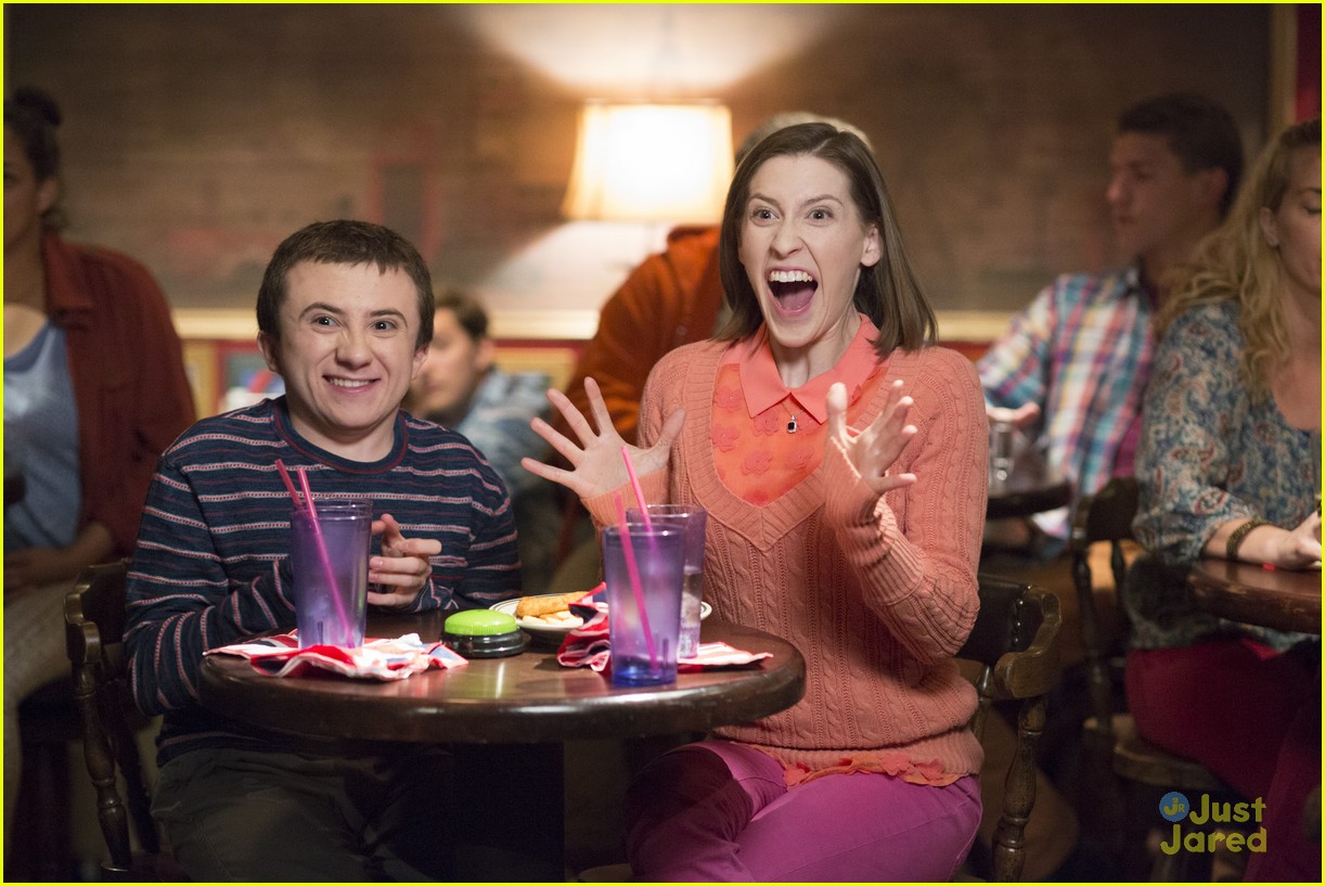 Scene-stealing Eden Sher is the girl in 'The Middle