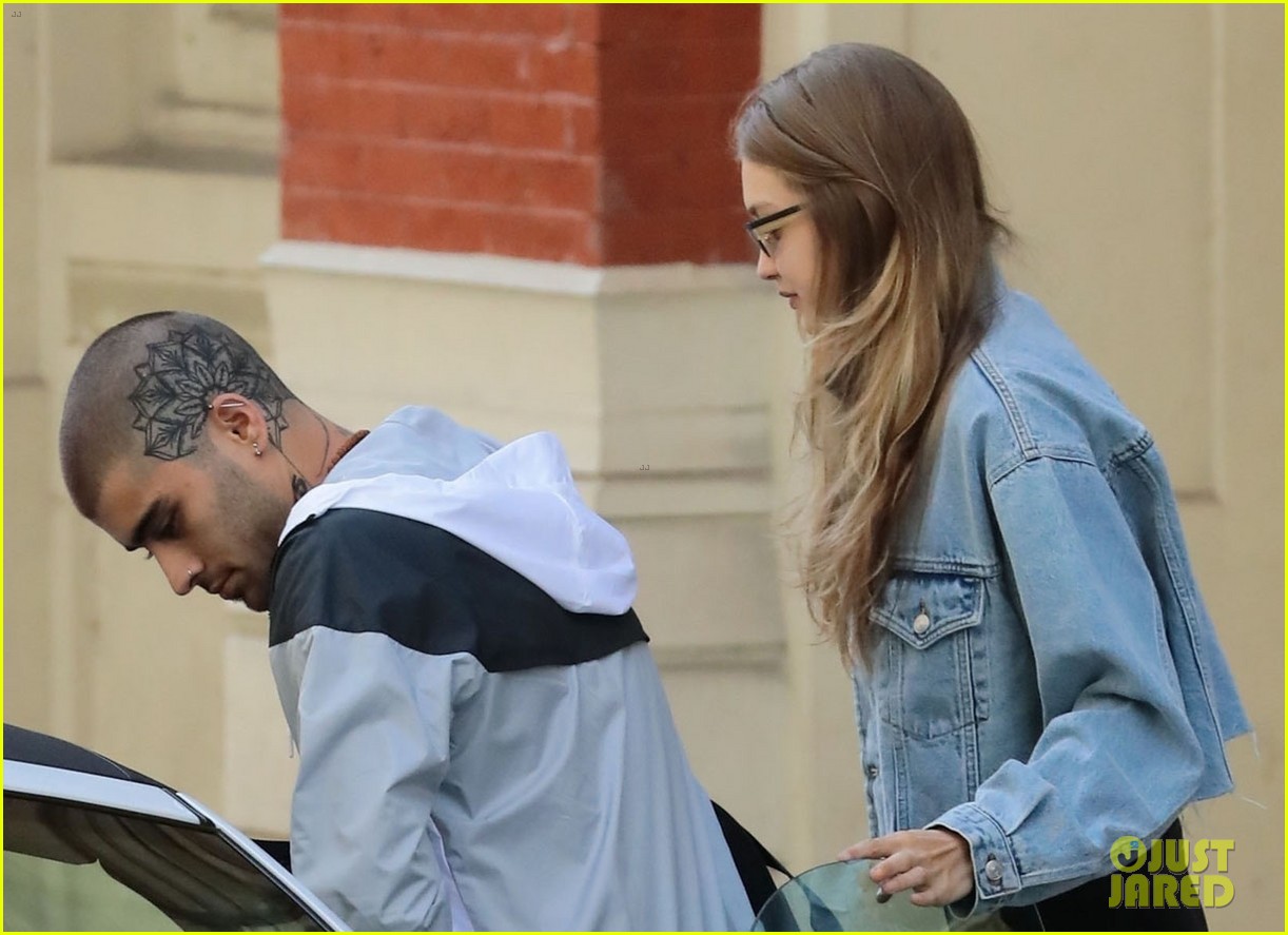 gigi hadid and zayn malik load up their mustang while heading out in nyc 05