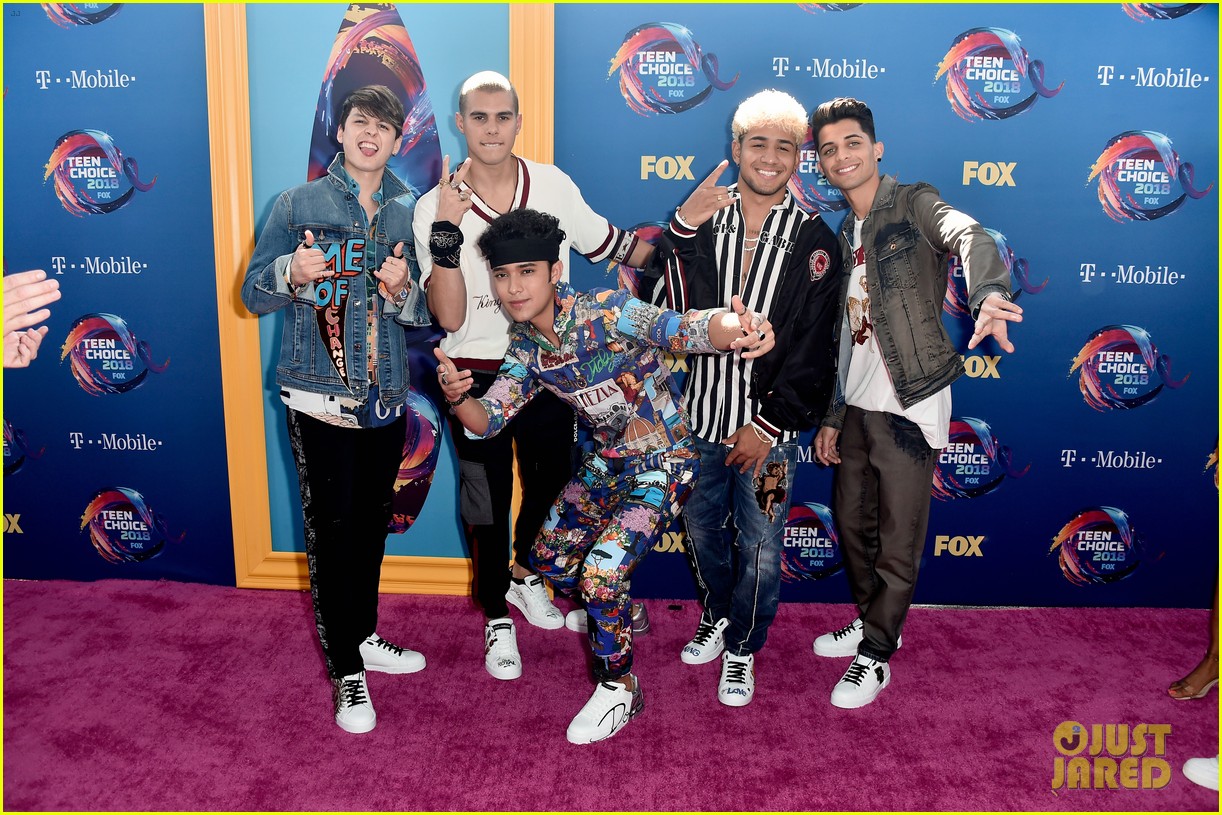 in real life cnco perform together at teen choice awards 01