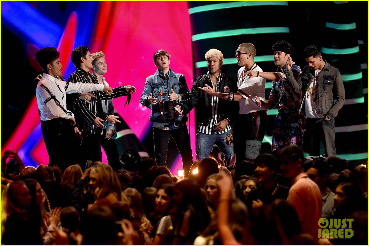 in real life cnco perform together at teen choice awards 02