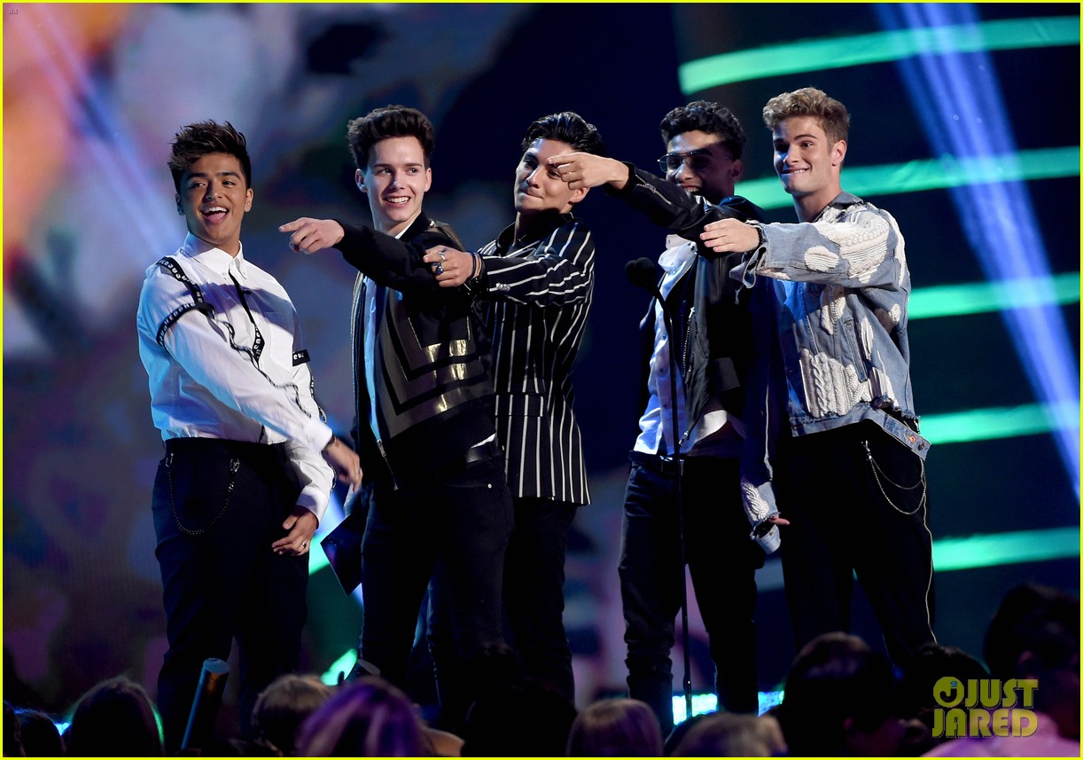 in real life cnco perform together at teen choice awards 05