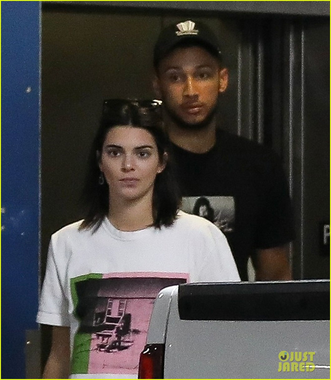 kendall jenner ben simmons stock up on games 02