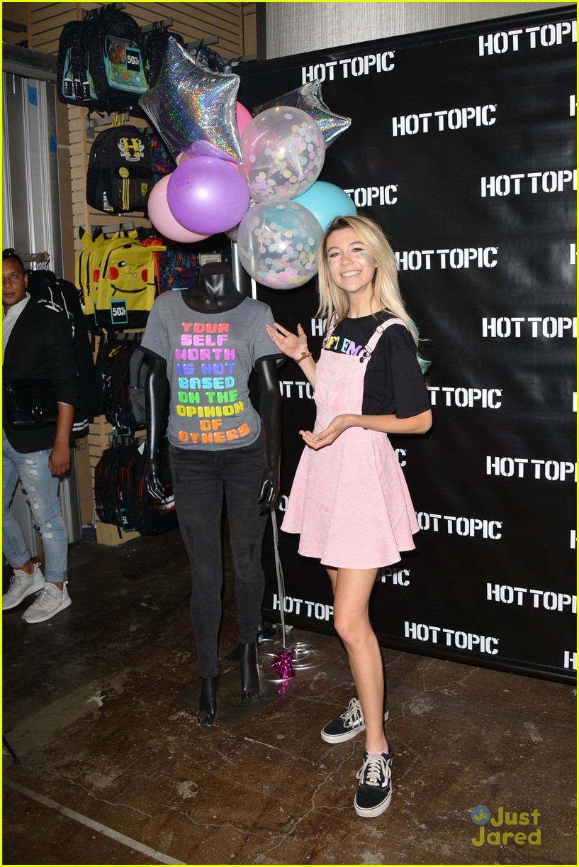 jessie paege hot topic collection launch 02