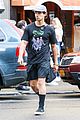 joe jonas sophie turner hang out with his parents in nyc 04