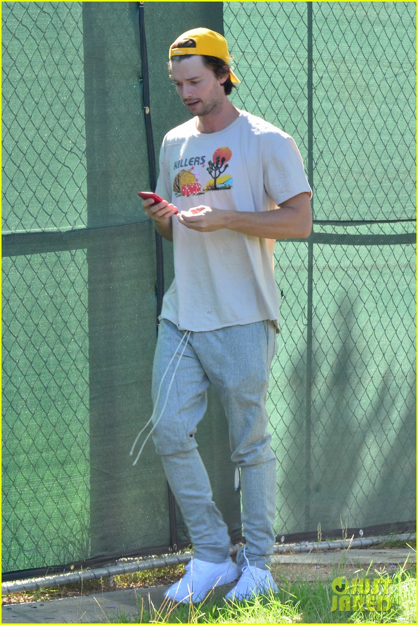 patrick schwarzenegger steps out for solo lunch at sugarfish 03