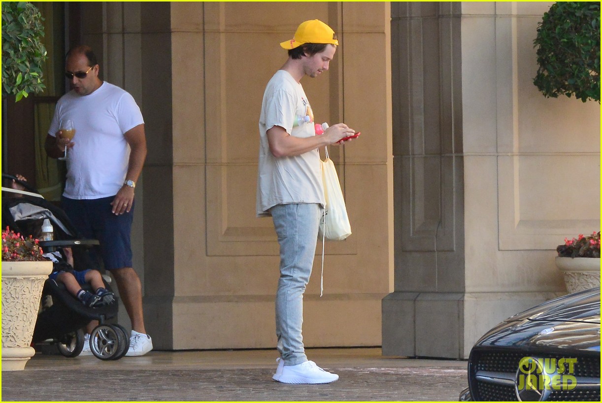 patrick schwarzenegger steps out for solo lunch at sugarfish 14