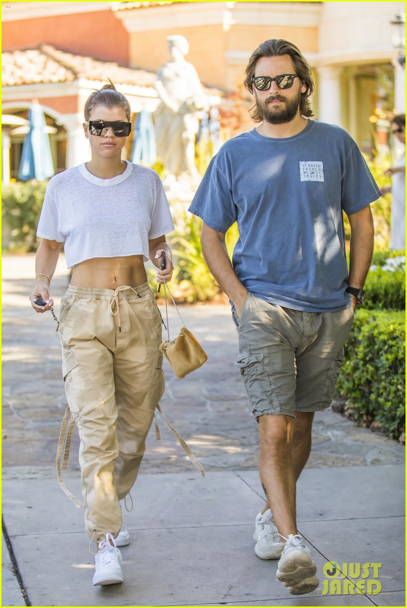 sofia richie flaunts toned abs on date with scott disick 01