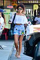 sarah hyland crotherapy august 2018 02