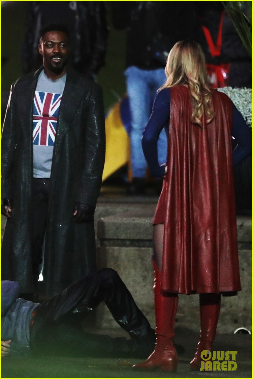 melissa benoist gets int character on the supergirl set 01