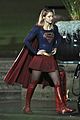 melissa benoist gets int character on the supergirl set 03