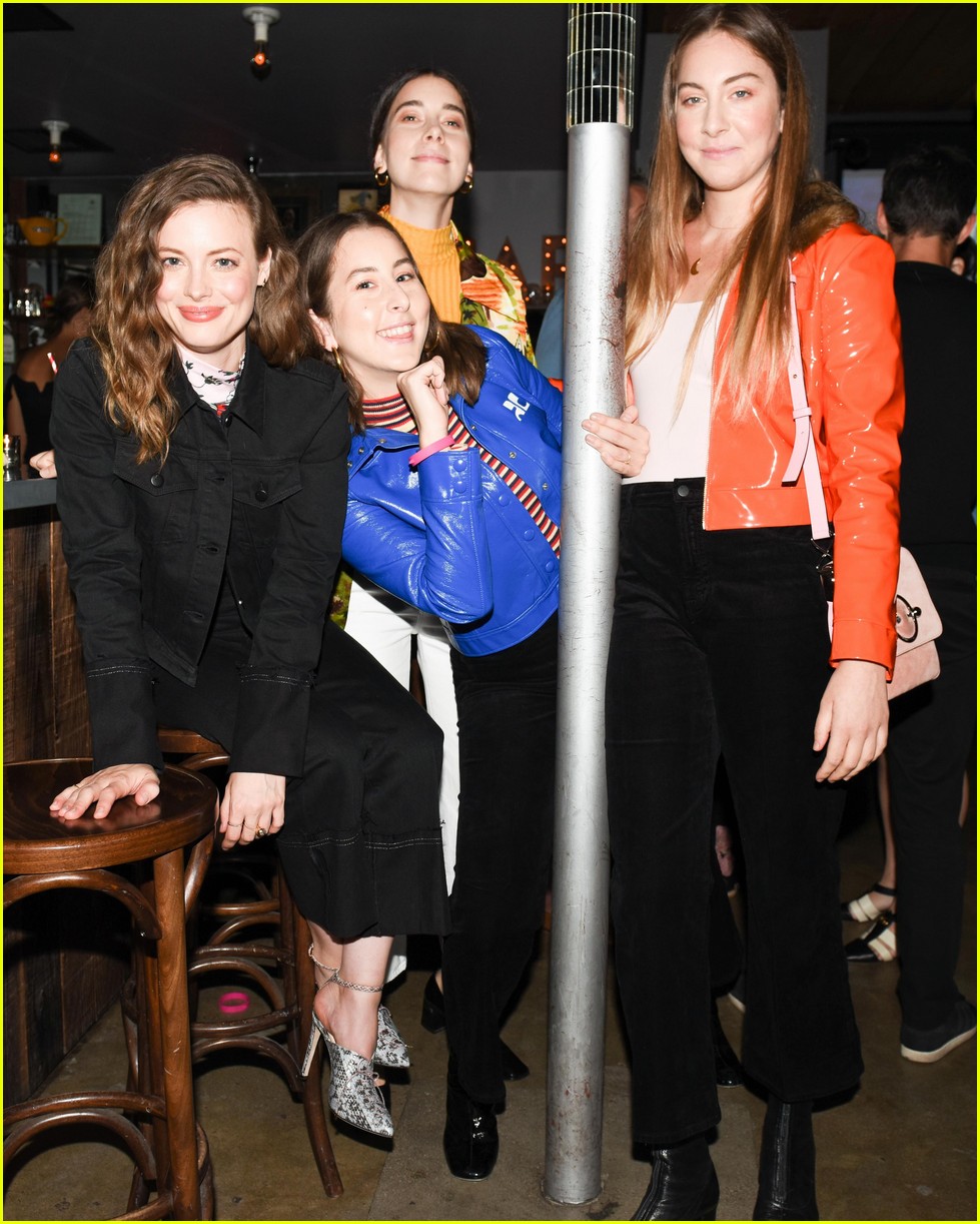 rowan blanchard and haim support planned parenthood at j brands fall 2018 collection launch 34