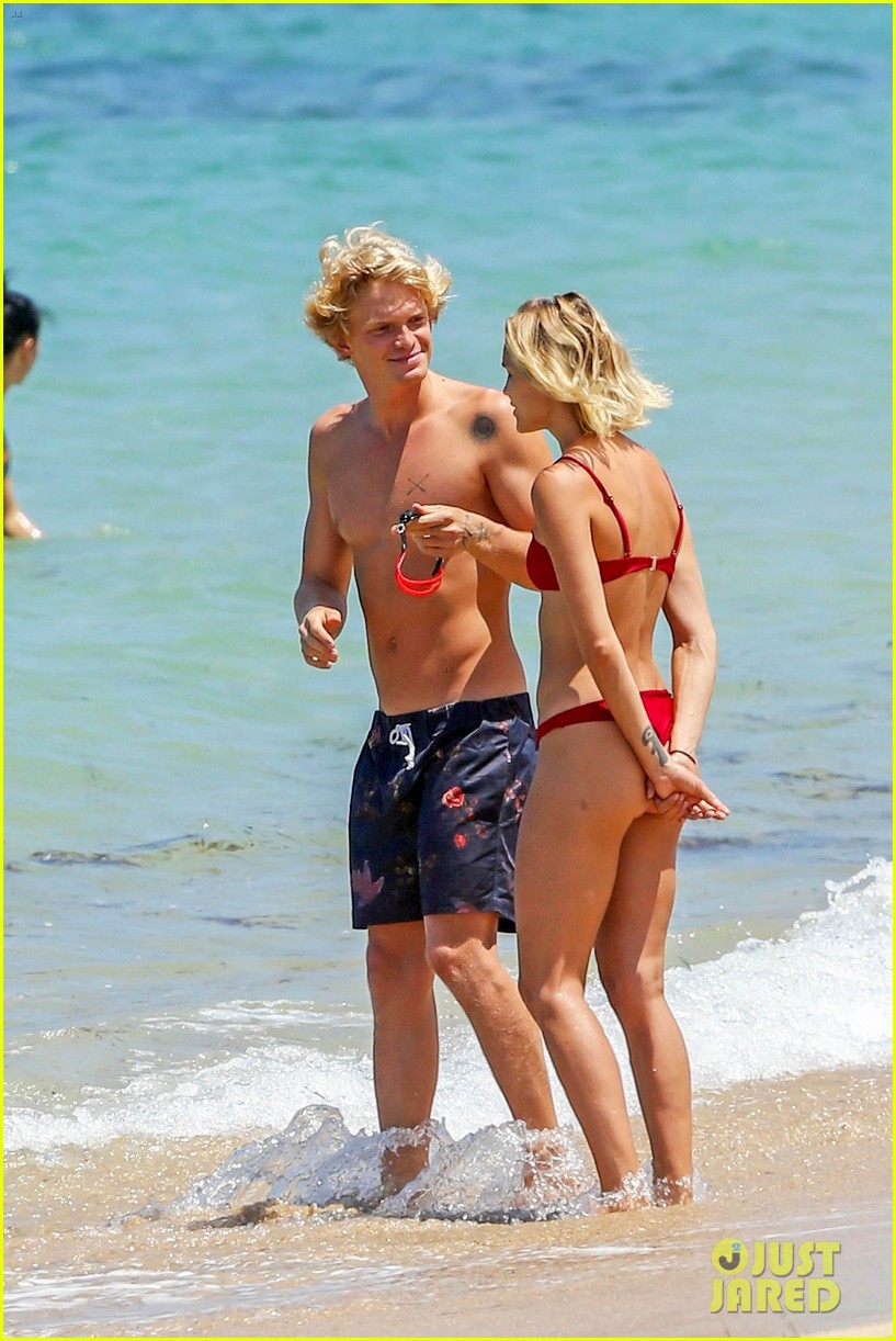 cody simpson hits the beach with girlfriend clair wuestenberg 19