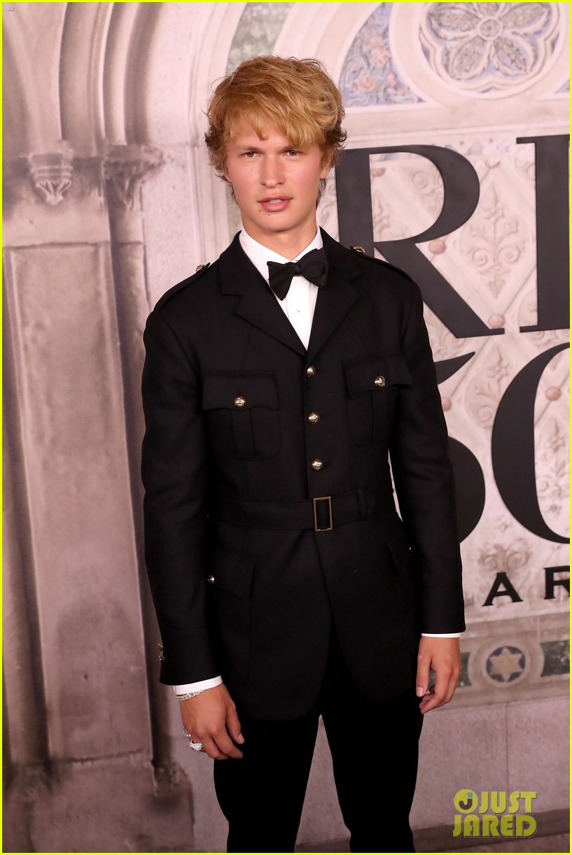 ansel elgort shows off lighter hair at ralph laurens nyfw show with katherine langford 06