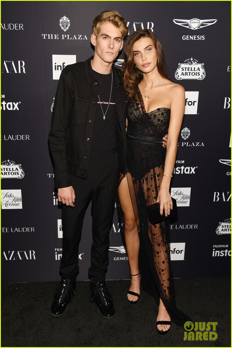 kaia and presley gerber join hayley kiyoko and more stars at harpers bazaar icons party 05