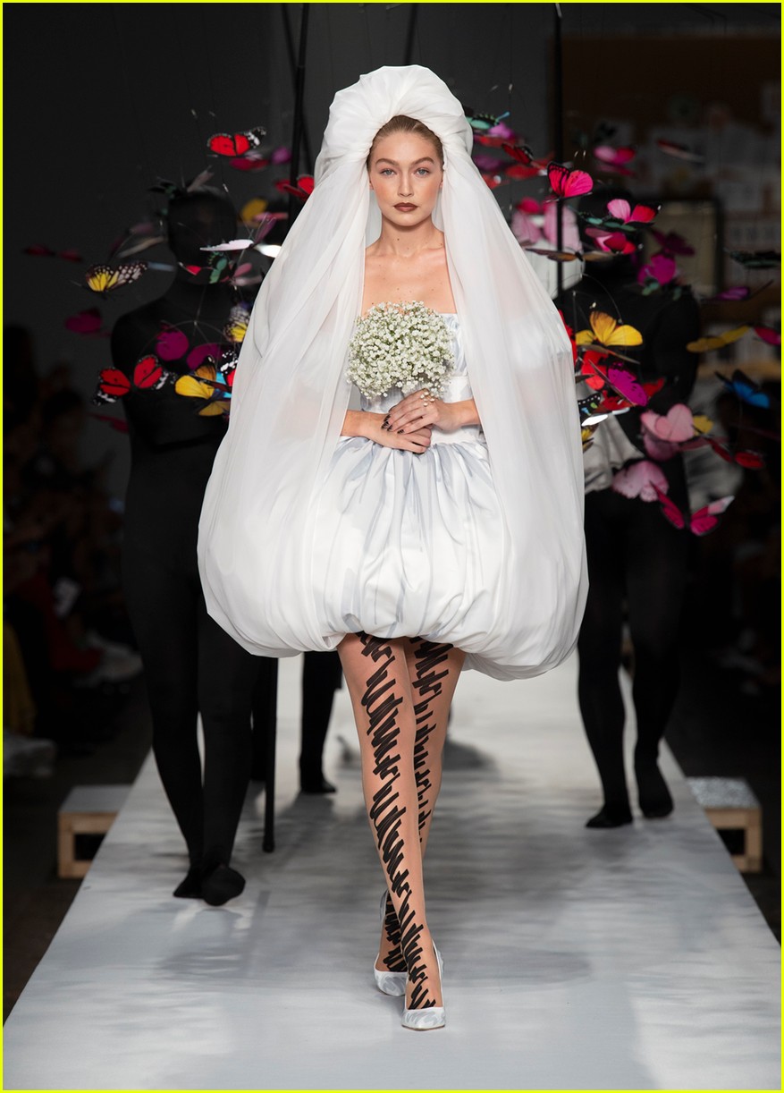 gigi hadid is a beautiful bride in moschinos milan fashion week show 01