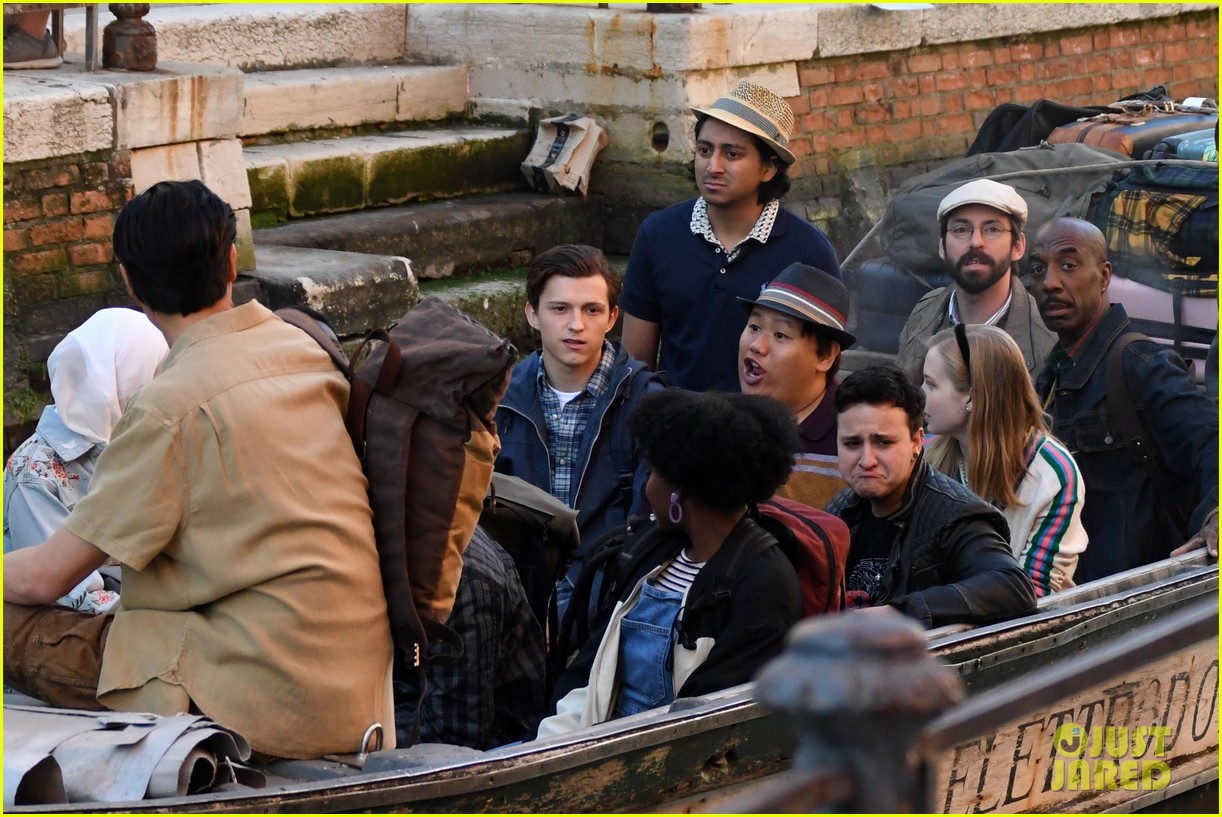 tom holland and zendaya film spider man far from home in the canals in italy25