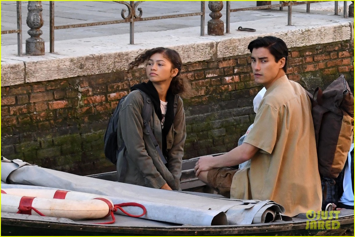tom holland and zendaya film spider man far from home in the canals in italy35