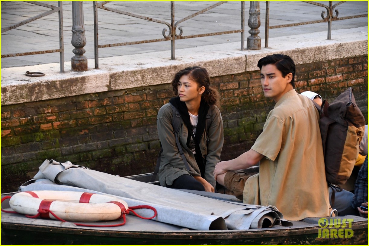 tom holland and zendaya film spider man far from home in the canals in italy38