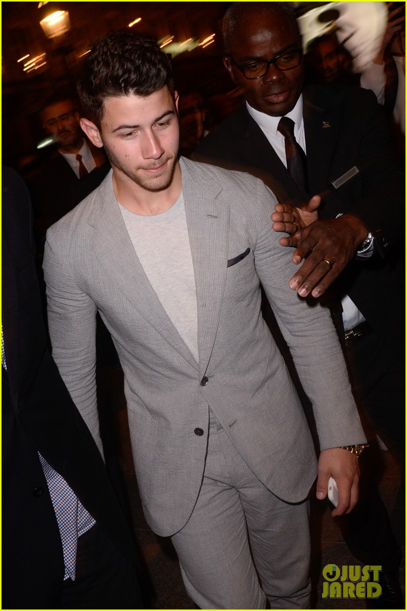 nick jonas and little brother frankie team up for ryder cup dinner in paris 01