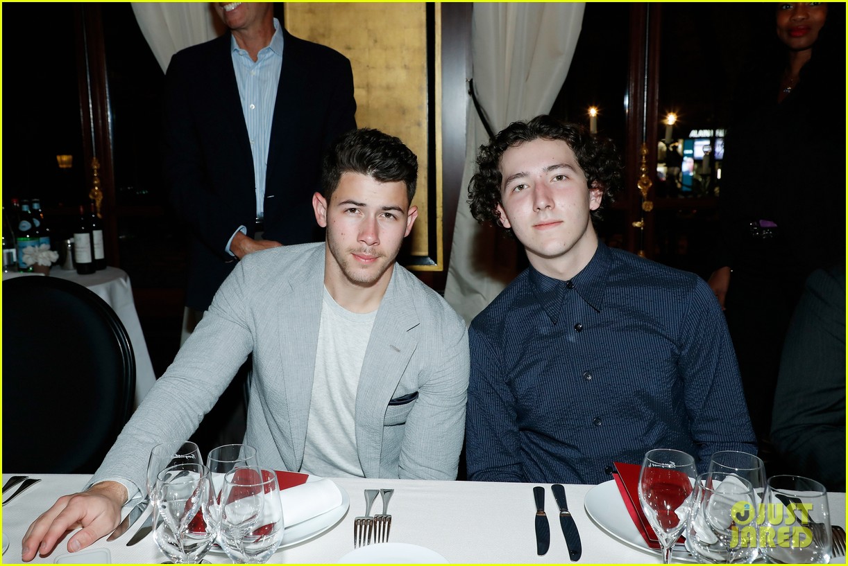nick jonas and little brother frankie team up for ryder cup dinner in paris 07