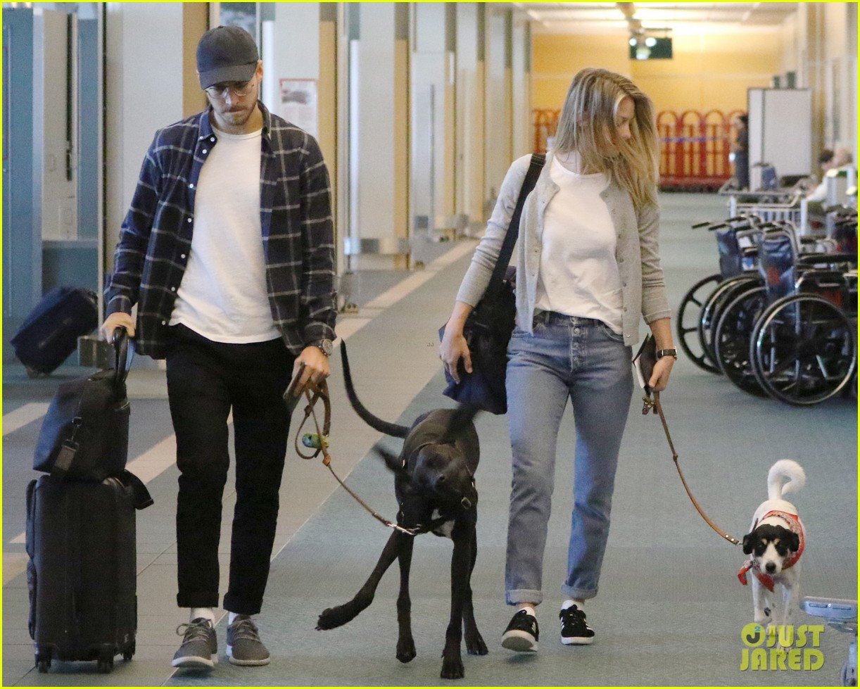 melissa benoist chris wood jet out of vancouver 13