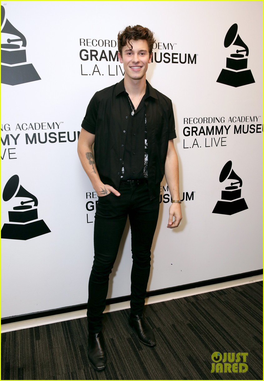 shawn mendes says hes the most nervous guy at grammy museum performance02