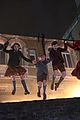 mary poppins returns new trailer pics 08