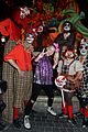 jojo siwa gets surrounded by spooks at knotts scary farm04