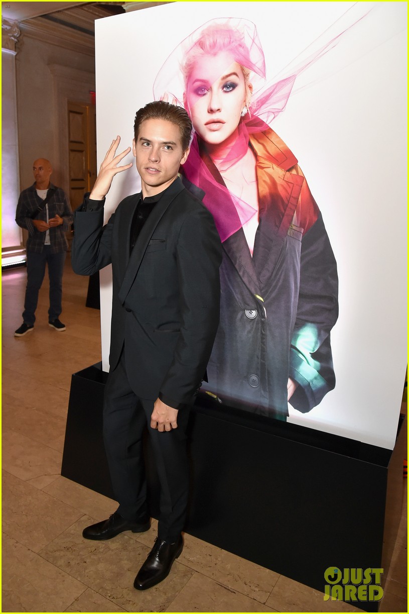 dylan sprouse and barbara palvin are way too cute at harpers bazaar icons event 04
