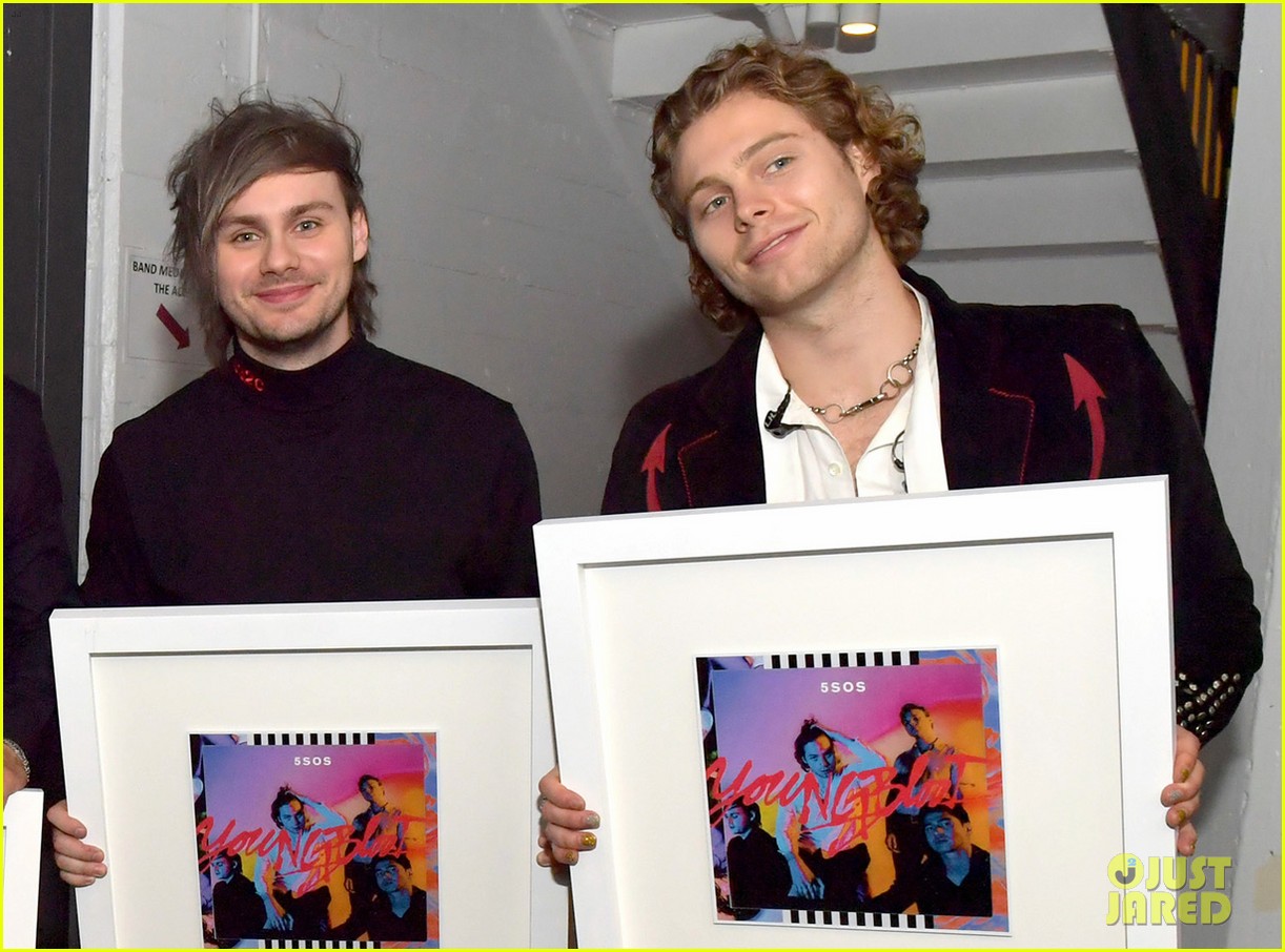 5 seconds of summer celebrate 1 million sales for youngblood03