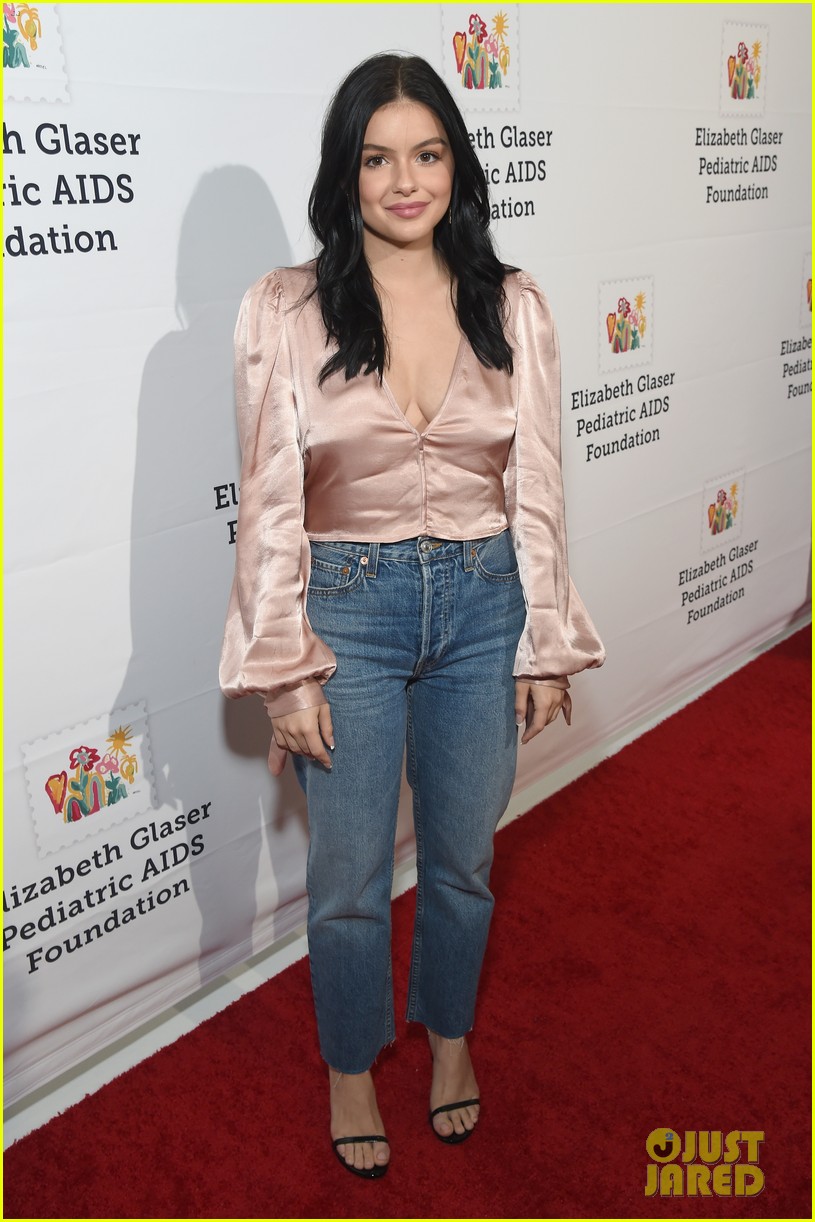 ariel winter levi meaden couple up for a time for heros festival 31