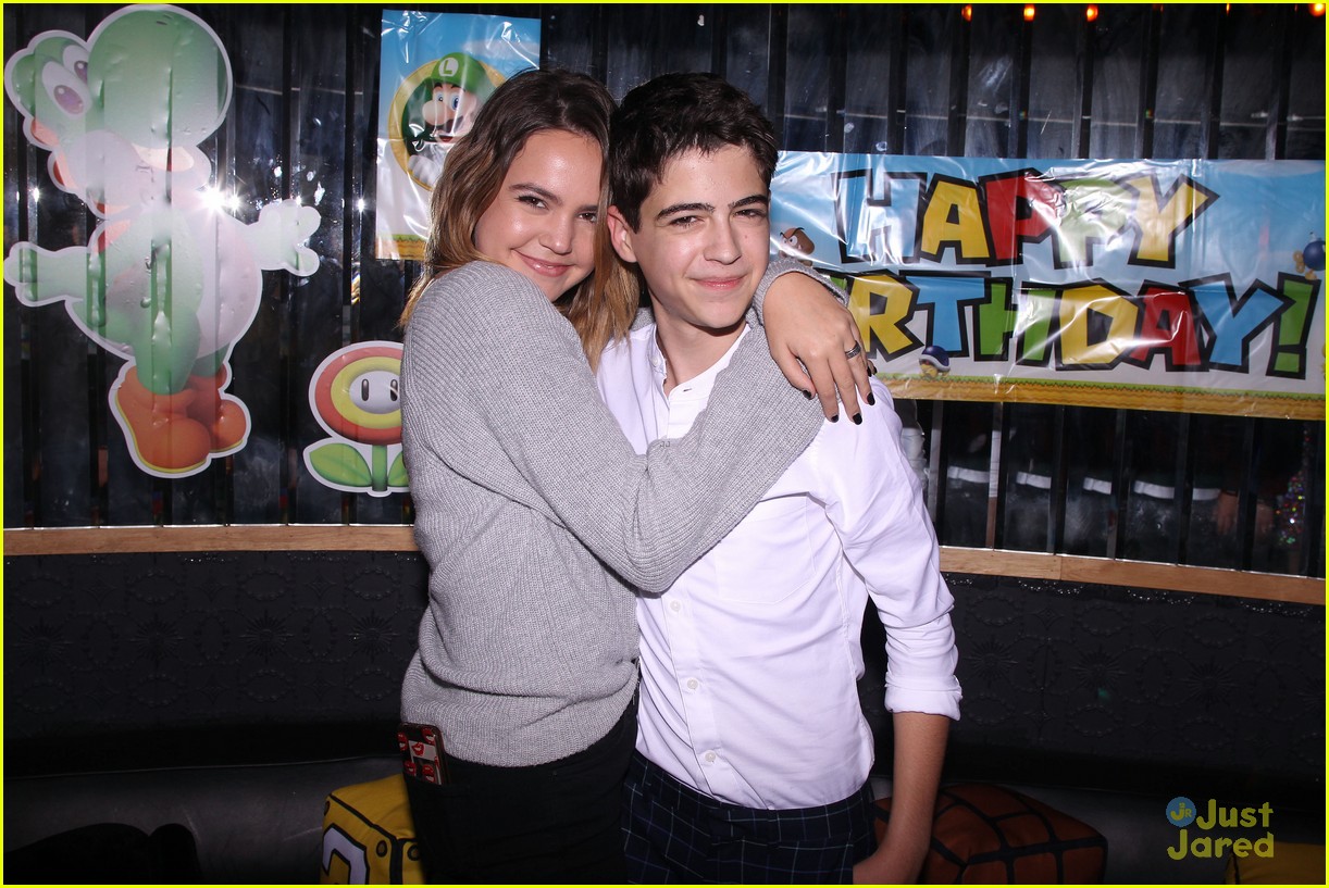 asher angel 16 bday nintendo party pics 16