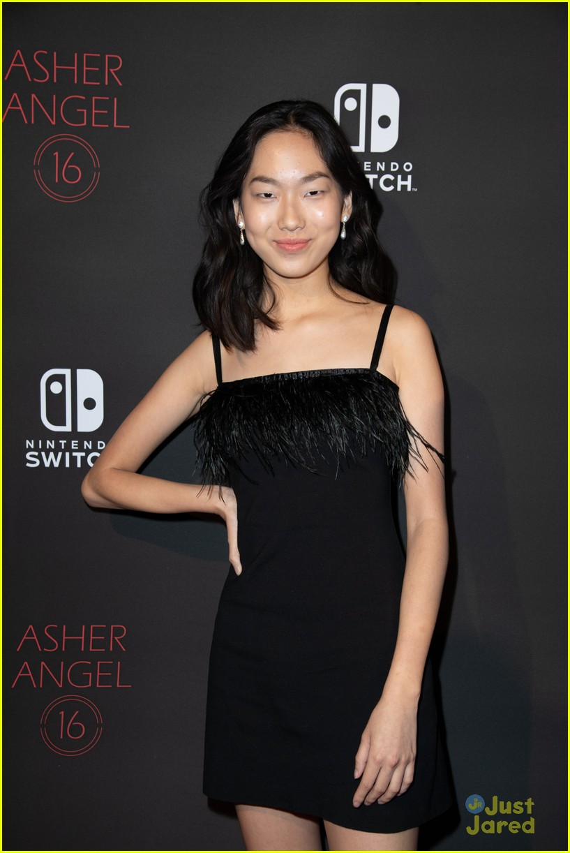 asher angel 16 bday nintendo party pics 21