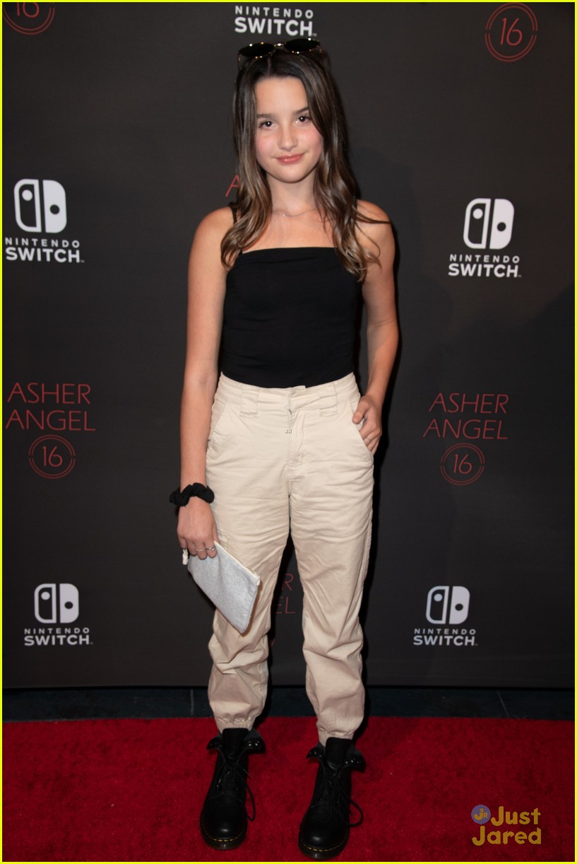 asher angel 16 bday nintendo party pics 48
