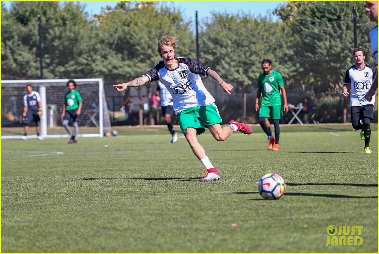 justin bieber goes shirtless playing soccer with friends 10