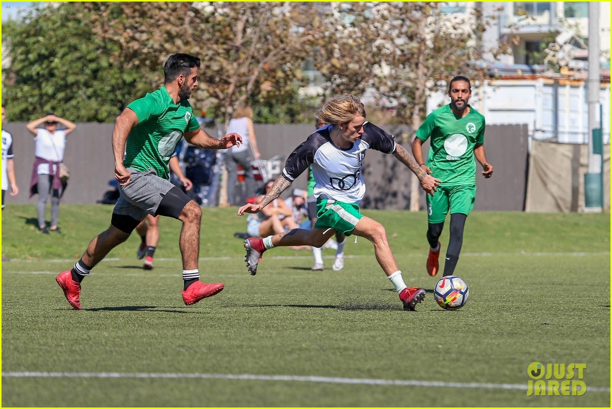 justin bieber goes shirtless playing soccer with friends 15