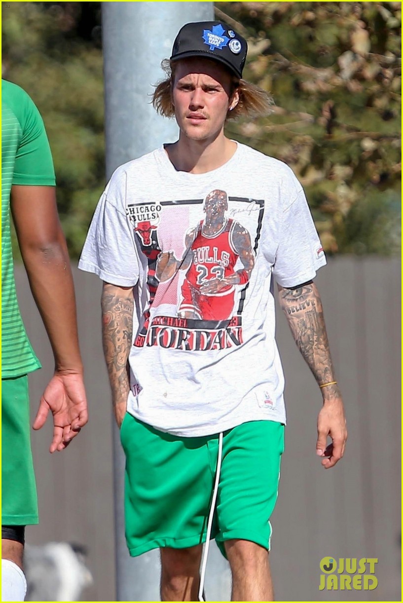 justin bieber goes shirtless playing soccer with friends 21