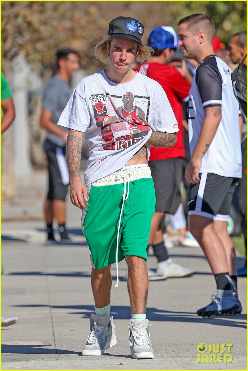 justin bieber goes shirtless playing soccer with friends 23