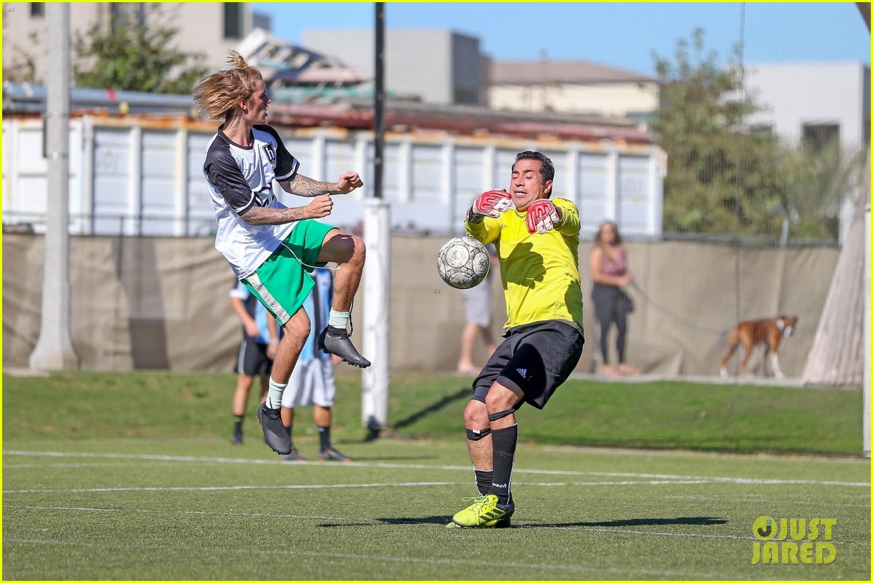 justin bieber goes shirtless playing soccer with friends 24